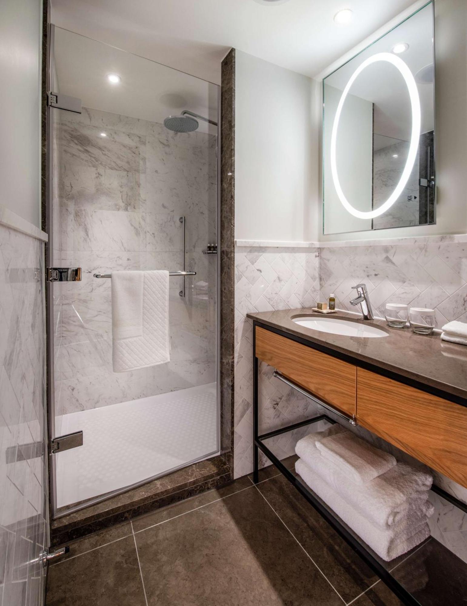 Lincoln Plaza Hotel London, Curio Collection By Hilton Екстер'єр фото